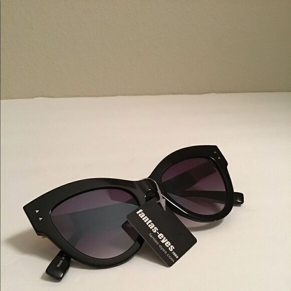 Women’s High Fashion Cat Eye Sunglasses - Picture 5 of 7